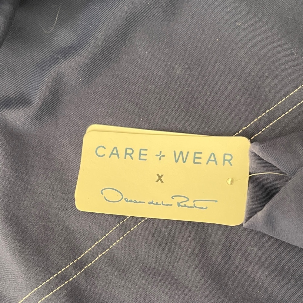 Oscar de la Renta Deep Blue Hoodie - Picture 4 of 15